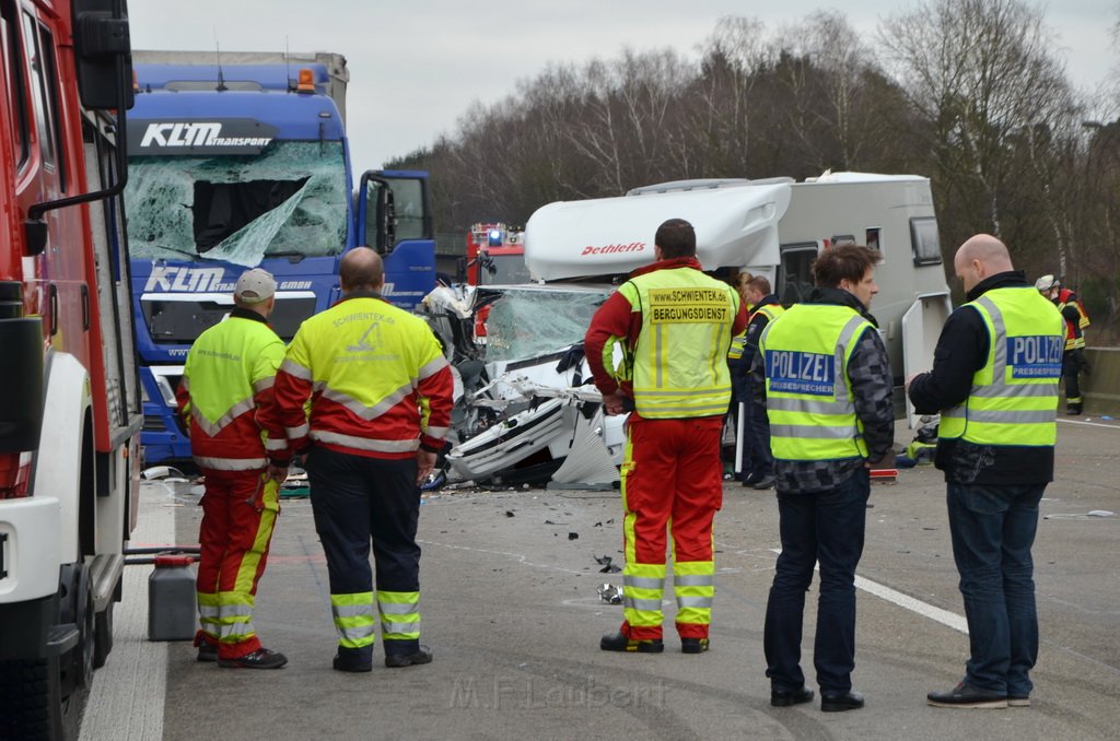 Schwerer VU A 1 Rich Saarbruecken kurz vor AK Leverkusen P108.JPG - Miklos Laubert